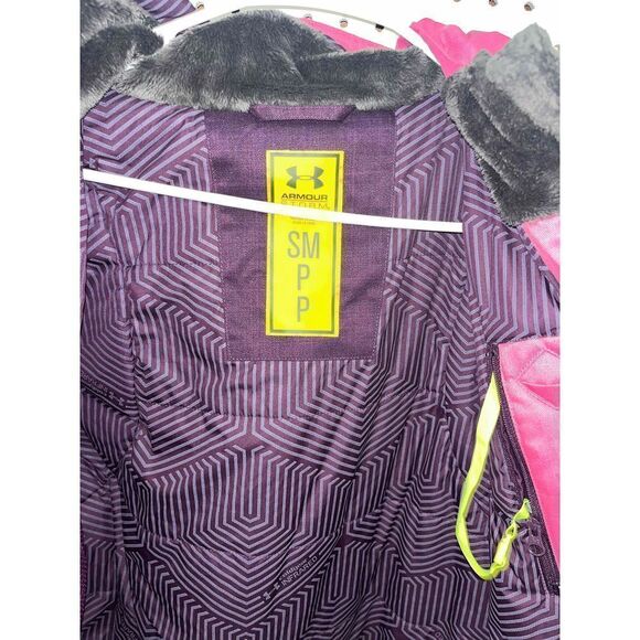 Under Armour snowboarding jacket - Picture 14 of 16